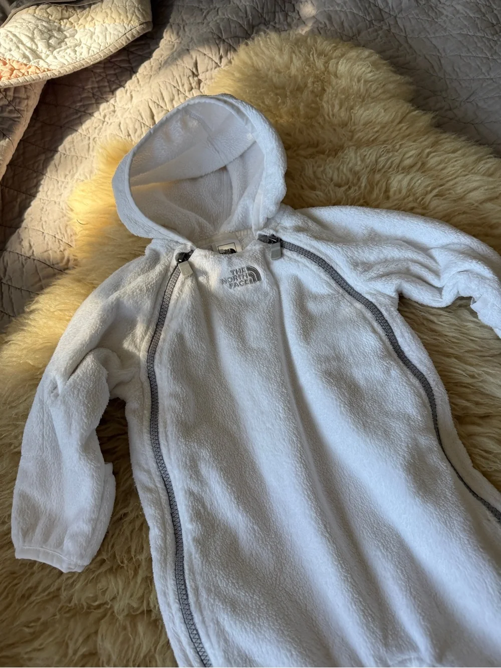 The North Face White Hooded Baby Bunting One-Piece Fleece 6-12 mo